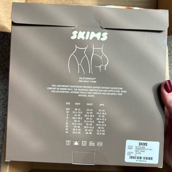 SKIMS high-waisted thong - BRAND NEW - Picture 4 of 5